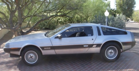 81DeLorean-10