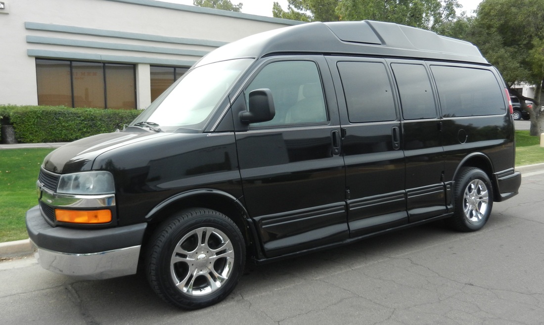 '04 Chevrolet Express 1500 Conversion Van by Quality Coach, Inc. image