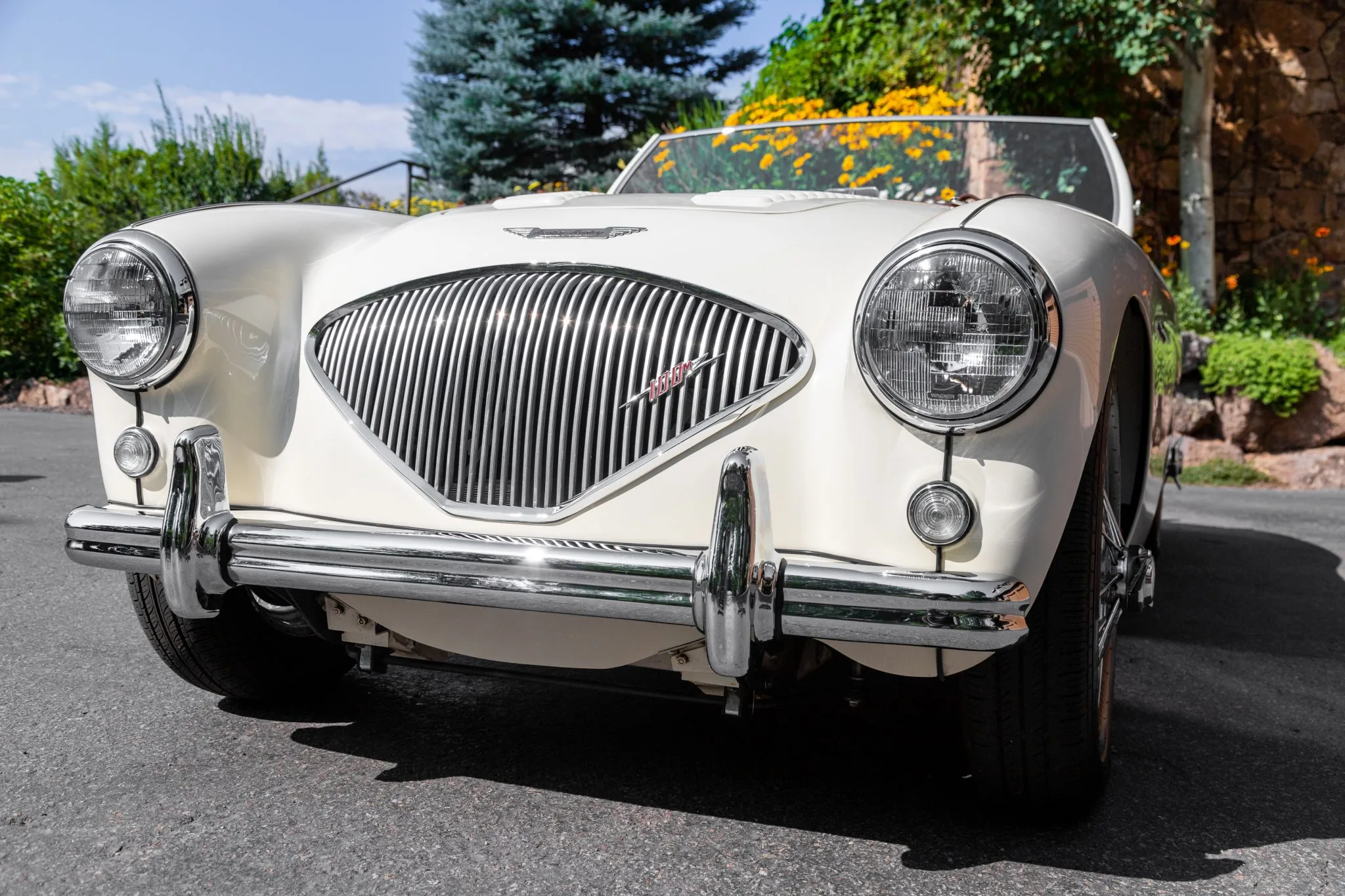 1956_austin-healey_100_bn2_roadster_16285417006e7dff9f98764da1956_austin-healey_100_bn2_roadster_1628541699ef66e7dff9f98764da6910cd33-8ba2-41fe-b8c0-fa762815c3bd-cCawBY-scaled