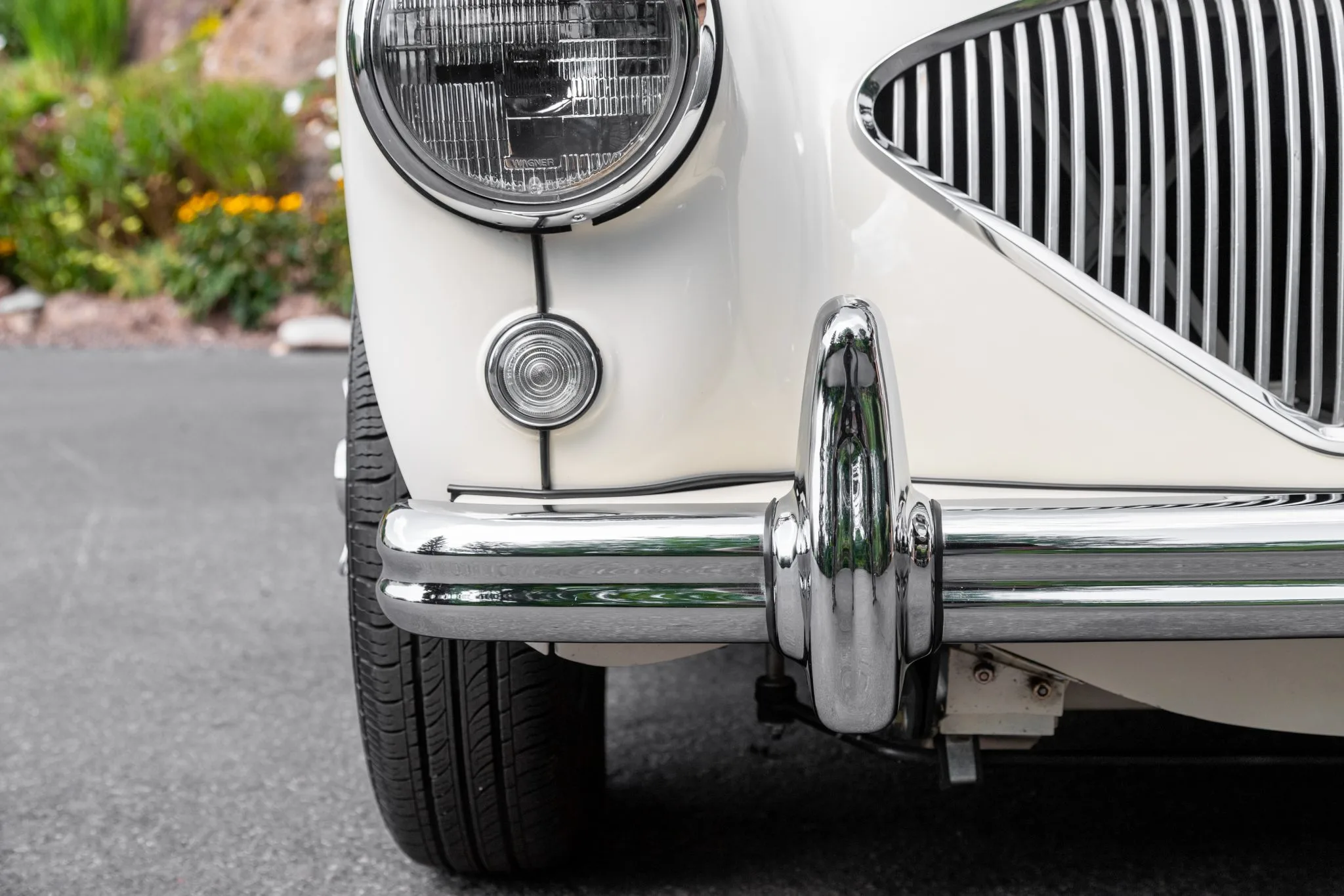 1956_austin-healey_100_bn2_roadster_1628542123f98764da1956_austin-healey_100_bn2_roadster_1628542122565ef66e7dff9f9878c8eee4-bf1b-43ec-af4e-50b5c46bead2-4Uycsx-scaled