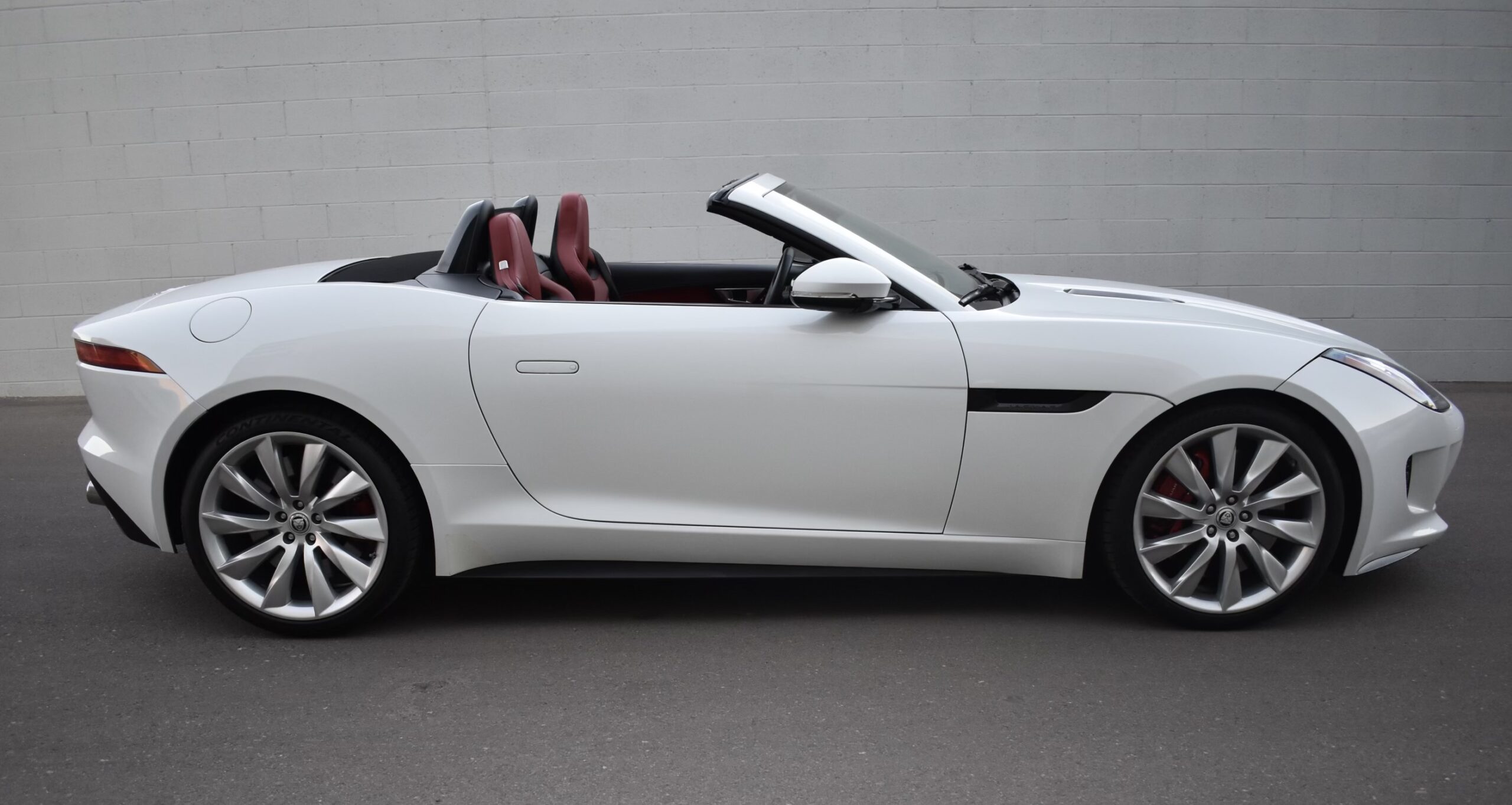 2014 Convertible Jaguar F-Type 