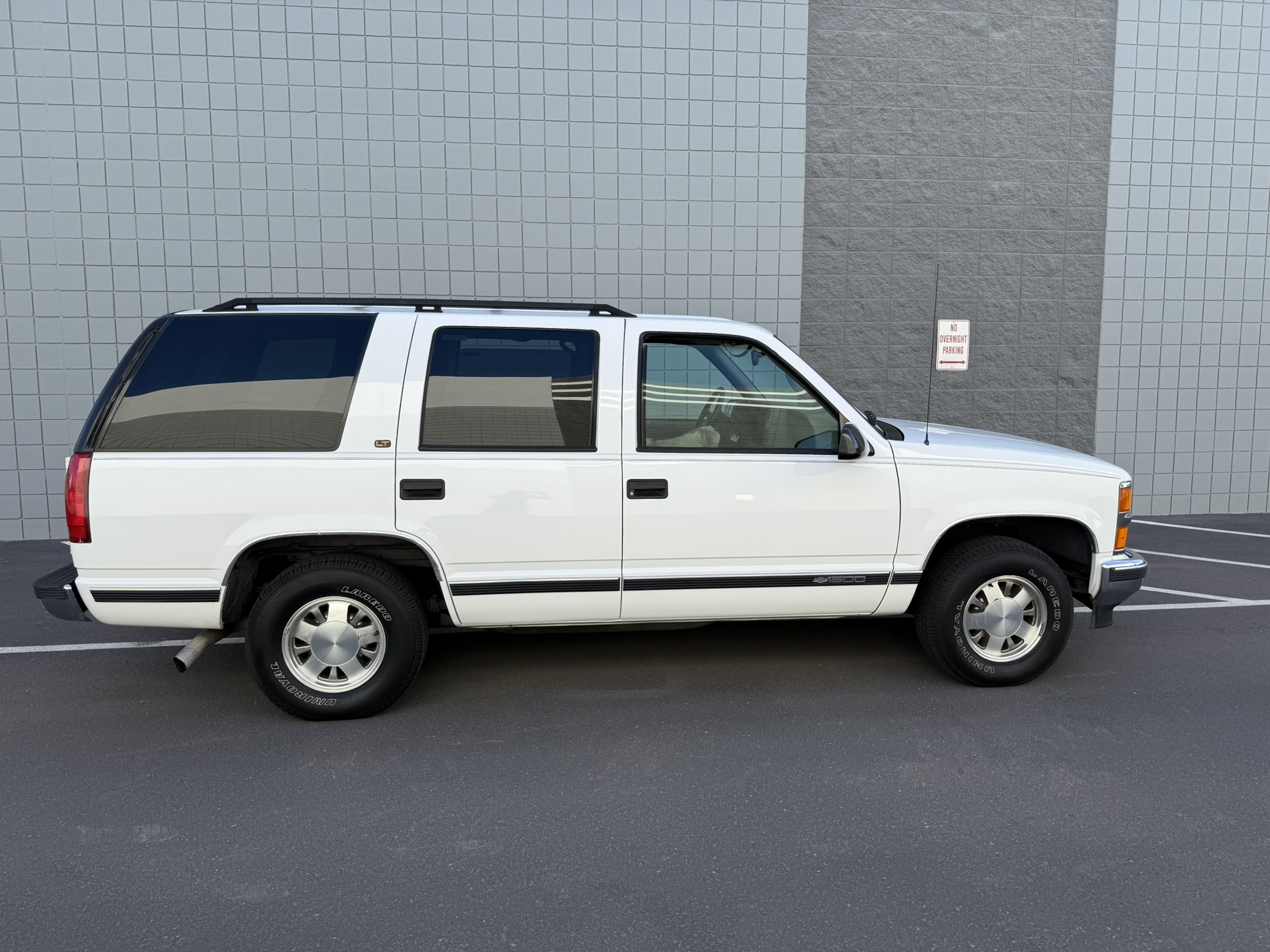 1997 Chevrolet Tahoe 2WD image